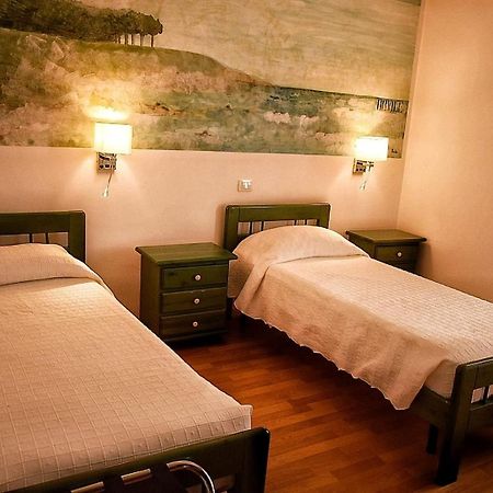 Sale Hotel Позада Екстериор снимка