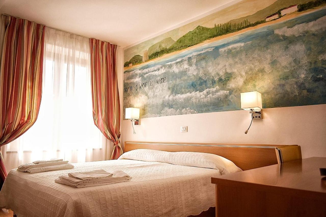 Sale Hotel Позада Екстериор снимка