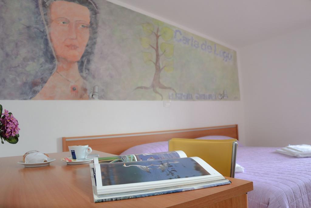 Sale Hotel Позада Екстериор снимка